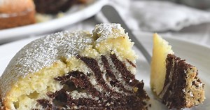Easy and Delicious Chocolate-Vanilla Zebra Cake