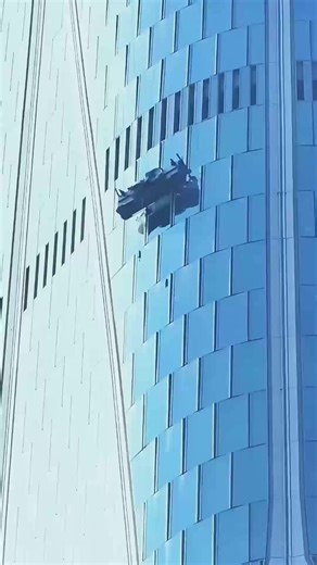 Workshop such as fabrication, assembly, repair, and testing with precision. and safety systems that allow workers and trainees to perform operations. #workshop #technology #diy #technique #steelwork #welding Wo1a.6531 | Work 132M