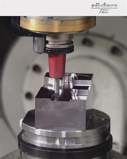 Direct Milling in Hardened Material (54 HRC) | High-Dynamic CNC Machining Process| Röders Technology