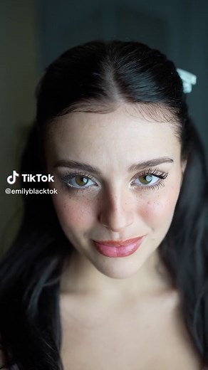 Emily Black 🦖 (@emilyblacktok)’s videos with why r people using this - a