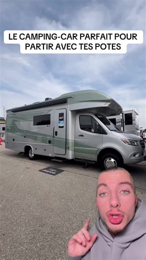 le camping-car parfait pour partir avec ses meilleurs potes ! #caravane #van #campingcar #campinglife #react