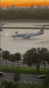 Golden Hour at TPA ✈️🌉 #shorts #youtubeshorts #aviation #planespotting #goldenhour #foryou