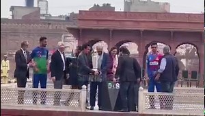 PSL trophy unveiled in superb style #psltrophy #psl8 #psltrophyunveiled | Paktv.tv