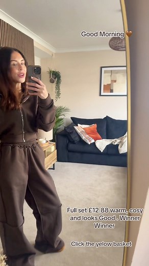 6.1K views · 21 reactions | Morning Guys , just can’t go wrong with my OOTD for that price can you. All you have to do is click the basket over at my TT shop .﫶 Have a happy Tuesday ❤️ #fyp #twopiece #bargain #OOTD | Lauren Aelitas World | Facebook