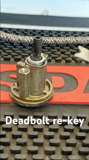 How Locksmiths Rekey a Residential Deadbolt