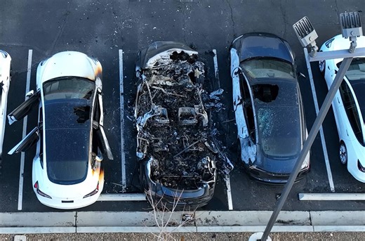 ‘Exploding right now’: Witnesses report Las Vegas Tesla fires in 911 calls