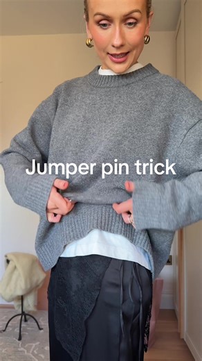 By request: how I pin my jumper so the white tee shows (promise it’s easier than it looks!) Wool winter jumper styling trick