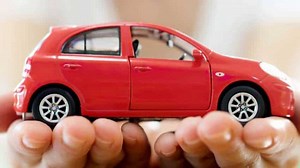 Motor Insurance: कितने तरह का मिलता है मोटर इंश्‍योरेंस? पॉलिसी लेने से पहले एंड-टू-एंड कवरेज के लिए जान लें ये जरूरी बातें  | Zee Business