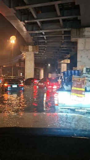 27 reactions · 9 comments | แจ้งวัฒนะชื่อนี้ไม่มีเสีย ตกเมื่อไร ท่วมแน่นอน | Apichet Sangthon | Facebook