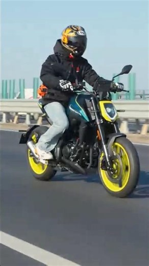 The road hugs the me, the wind carries the me, and all feels right C6SPN #Taro