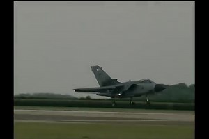 RAF Tornado GR1 - RAF Waddington 2001 | Airshow World
