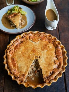 131K views · 2.4K reactions | Leaving the house in a jacket in the mornings has us dreaming of PIES in the evening!! Anyone else?! 不不不 jamieol.com/ProperChickenPieRecipe | Jamie Oliver | Facebook
