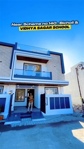 Property Tour With Durgesh 🏡 Realestate Advertising Co. on Instagram: "🏡 Video No. 211 — 4BHK Duplex House For Sale 😍 ✨ Your dream home, ready to welcome you! 📏 Plot Size: 22×50 = 1100 SQFT 🛁 Bathrooms: 5 🧭 Facing: North 💰 Demand: ₹ 1.45cr 🍳 Kitchen: Modular ✨ POP Ceiling: Latest Design 🚗 Parking: 2 & 4 Wheeler 💨 Ventilation: Fully Ventilated 🏗 Construction: Brand New (In Covered Campus) 📍 Location: Near Scheme no. 140 & Vidhya Sagar School,Indore (M.P.) ⸻ 🌟 Luxury living meets perf