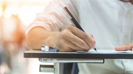 Bac 2023 : le sujet et le corrigé de l'épreuve de spécialité Humanités, littérature et philosophie du 20 mars | TF1 Info