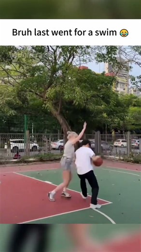 When Real Life Gets a Minecraft Soundtrack 🔊