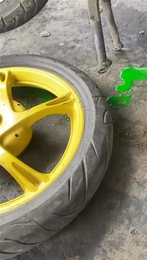 Ivan Maulana on Instagram: "manual tire mounting machine". #fypp"