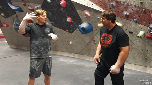 The man with the world’s largest hands tried climbing - nothing worked normally