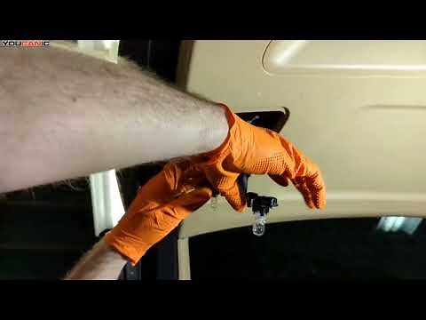 2011-2017 BMW X3 F25 Reverse and Clearance light bulb Replacement DIY