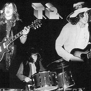 T2 (Band)