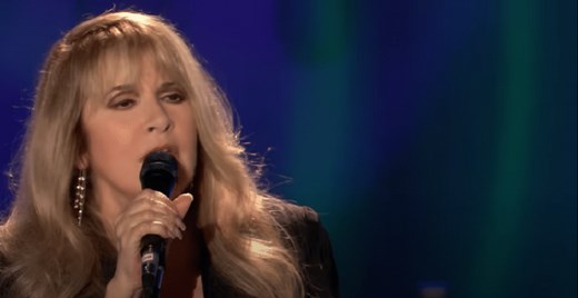 Stevie Nicks Kicks Off 2025 Tour With Magical Opening Night