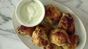 How to Make 3-Ingredient Curry Chicken Thighs