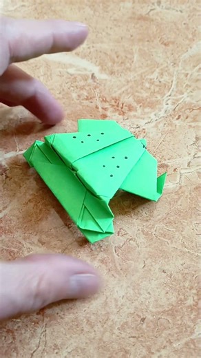 Jumping frog origami