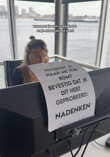 Daarvoor heb je toch een manager 😩 #manager #office #kantoor #nadenken