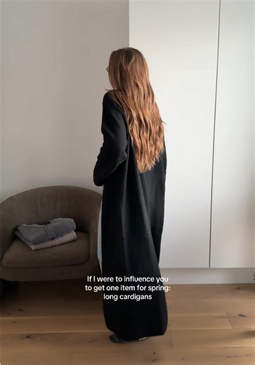 Save on your next @nakdfashion order with code emmaolivia and get yourself some knitwear for spring 🫰🏼🫰🏼 #longcardigans #springfashion #scandinavianstyle
