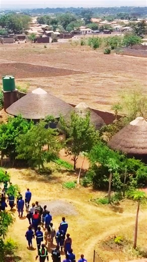 The journey of learning continues at Shalom Permaculture Farms in Malawi, as we welcomed the last group of 44 students from Lilongwe University of Agriculture – Natural Resources College (NRC)! 🎓 This group, the other half of the Agriculture General Class of 2023 (Intake 1), spent the day exploring permaculture and organic farming principles — from soil health and agroforestry to natural pest control and waste-free systems. Each visit reminds us how important it is to share hands-on agricultura