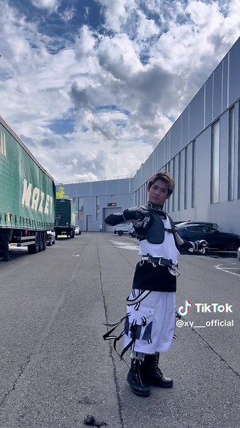 Justin Bieber Come Around Me Dance Performance