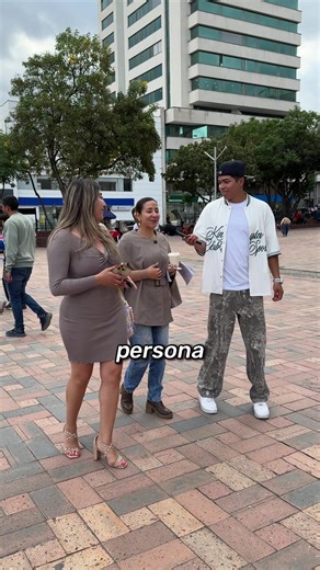 Hola? #fyp #humor #duitama | Saitama