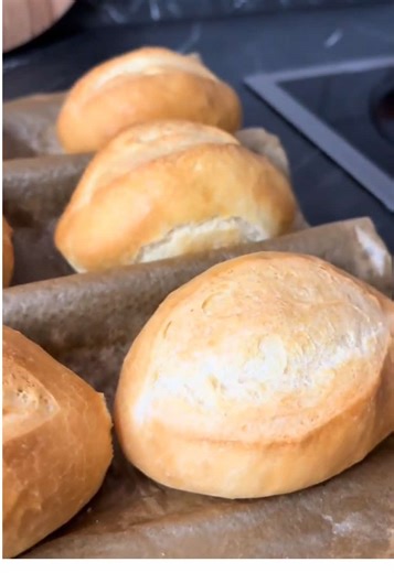 Exploring the World of Bread: Recipes and Tips