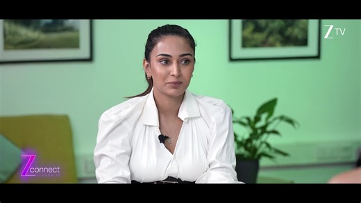 Step into an unfiltered conversation with the gorgeous and talented Erica Fernandes, where charm meets honesty. In this candid chat, she shares her inspiring journey to becoming an actress, opens up about life beyond the screens, and gives us a glimpse into everything exciting on the horizon. Keep watching Zee Connect Season 15, every Sunday at 7:30 pm on #ZeeTVME. #ZeeConnectSeason15 Priya Jethani #EricaJFernandes | Zee TV Middle East