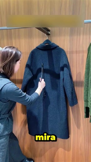 This trick that save your space in your closet #Closet​ #HomeOrganization​ #OrganizationTrick​ #SaveSpace​ #Coats​ #Home​