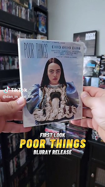 Unboxing Poor Things Blu-ray Release