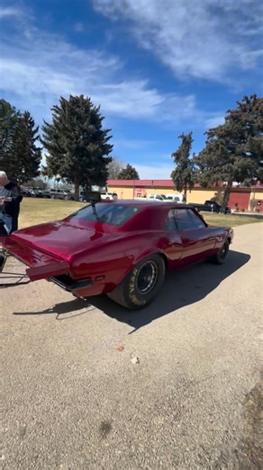 Man this 67 Chevy Camaro drag car is just beautiful, this car even sounds incredible as it rolls into the 2025 Boise Roadster Show #boise #boiseroadstershow #chevy #camaro #67camaro #67 #67chevycamaro #dragracing #dragcar | 540AutoSports