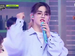 SEVENTEEN 最新回归darling MCD打歌舞台 小十七在国外是真的火呀 队长蓝色手麦崔胜澈神仙颜值， seventeen刀群舞真的是内娱看不到的场景.#seventeen #徐明浩 #崔胜澈 #全圆佑 #尹净汉 #文俊辉 #夫胜宽 #darling #权顺荣 #李知勋 #李硕珉 #金珉奎#洪知秀 #崔韩率 #李灿