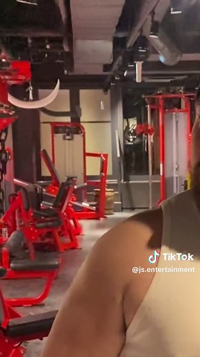 Tried to go to a gym in Japan and got humbled 🤣 #gymtok | Gym Tiktok
