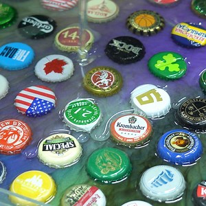 155K views · 1.2K reactions | DIY Beer Bottle Caps Clock With Epoxy Resin | DIY & Crafts | Facebook
