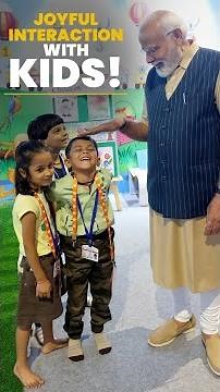 PM Modi's heart-warming interaction with kids❤️💐