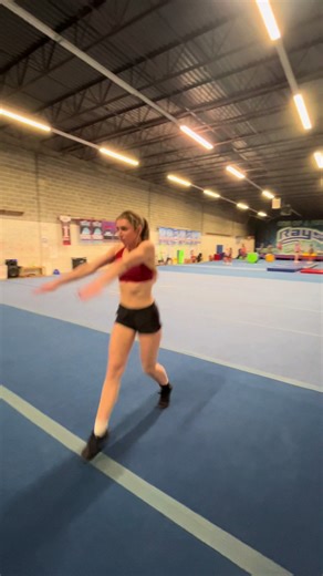 I kept on getting lost 😞 #cheerleading #competitivecheer #allstarcheer #tumbling