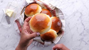 Golden Corral's 🍞 legendary yeast rolls made easy at home!