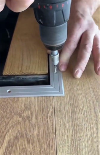 Tipps/ Tricks/ hack/ tools/ Parkett/ Holz/ Kleber/ Vinyl/ sanieren/ Fliesen/ kitten/ bohren/ sägen