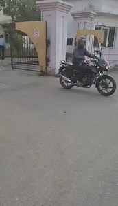 ए हजुर कता हेरिस्यो त कती राम्रो सुन्दर बाताबरण भएको ठाउँ मा जग्गा आयो त्यो पनि सुपथ मुल्य यता 🙏🙏🙏 पहिले तपाई को आफ्न्त लाई सोध्नुहोस रेट चितवन महानगर भित्र को जग्गा घर हरु को अनि मात्र आउनुहोस हाम्रो कम्पनि मा घर जग्गा किन्न लाई ल मन मुटु हरु बल्ल थाहा हुने छ मुल्य कती फरक छ भनेर so. मेरो दुखर मिहिनेत पसिनाको कमाई हो सबैको कुरा सुन्छु तर लगानी बुझेर मात्र गर्दछु भन्ने सोचाइ राखौ। है मन मुटु हरु चितवन जिल्ला को मुटु भरतपुर 7 क्यान्सर हस्पिटल को 2 नम्बर गेट नजिक रामपुर हाइवाए नजिक पुर्ब पर्केक