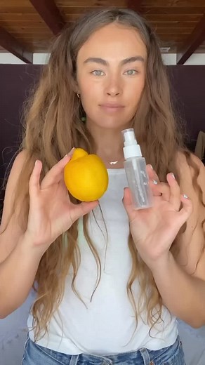 DIY Lemon Hair Spray for Natural Highlights