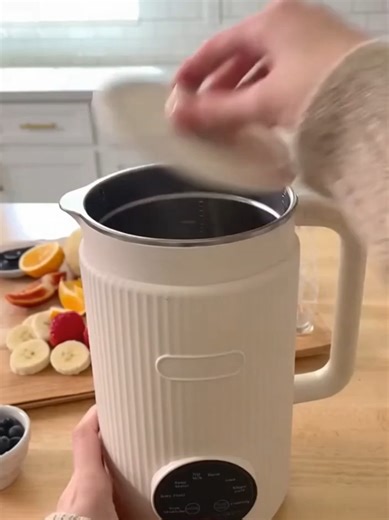 Why This Juicer Stays on My Kitchen Counter #juicer #blender #smoothie #healthylife #kitchen