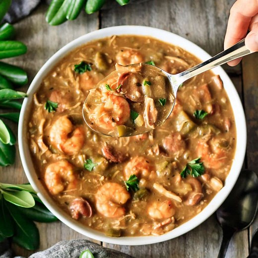 New Orleans Gumbo - Savor the Flavour