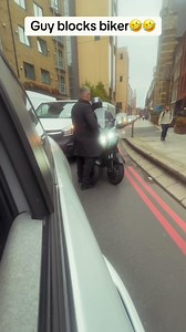 26K views · 2.3K reactions | What’s this all about? 樂勞 #bad #drivers #uk | Bad Drivers UK | Facebook