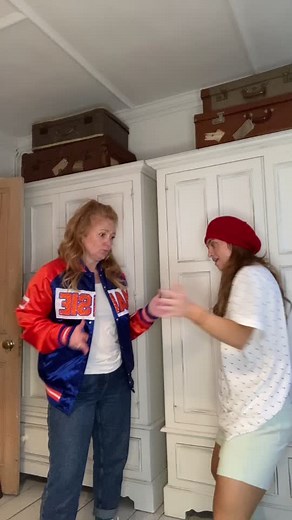 Julia Smith Actress Teaches Maisie Lou Smith Hip Hop Dance Moves