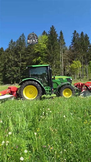 John Deere mäht am Berg🚜🏞️